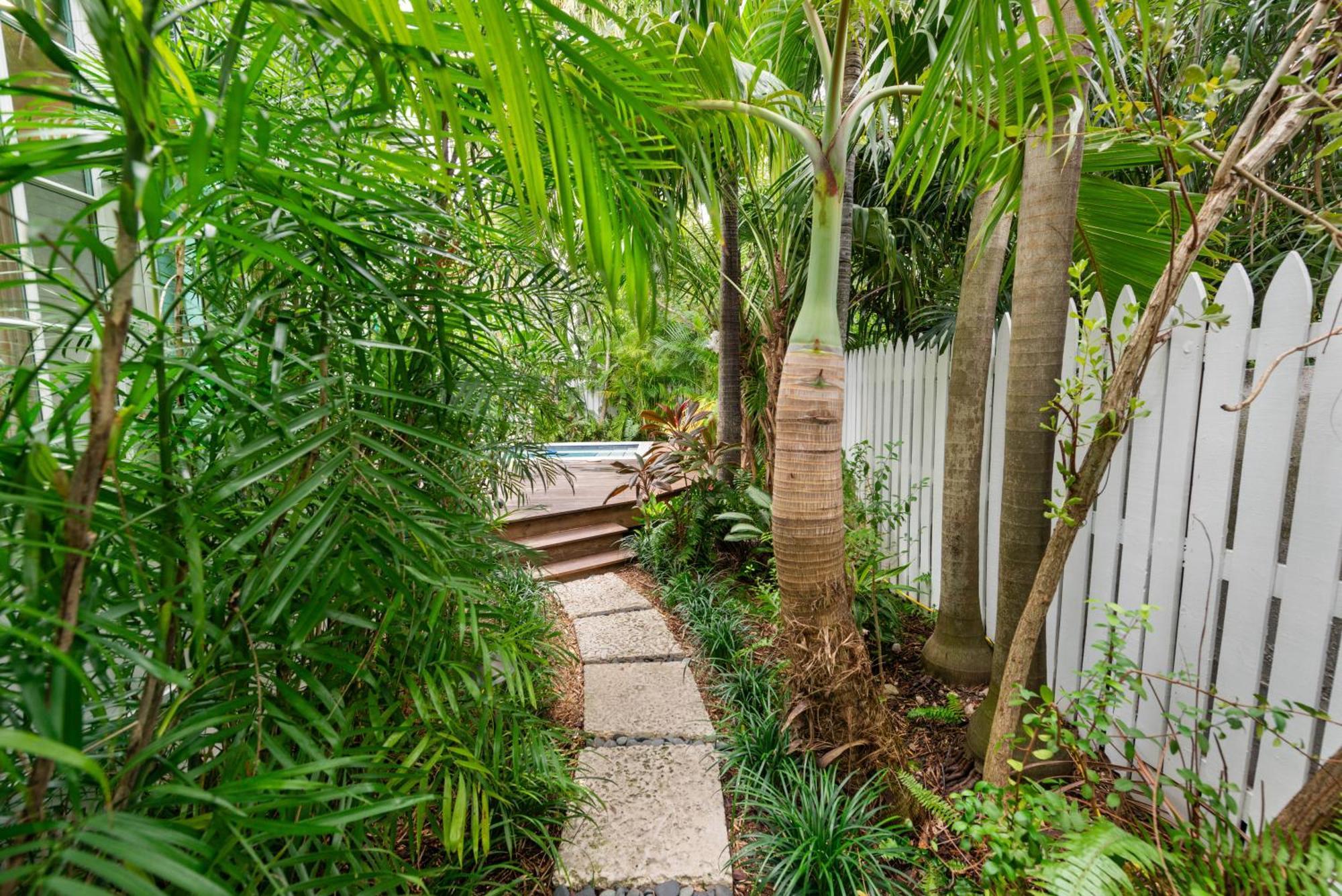 Windsor Townhomes 4 Key West